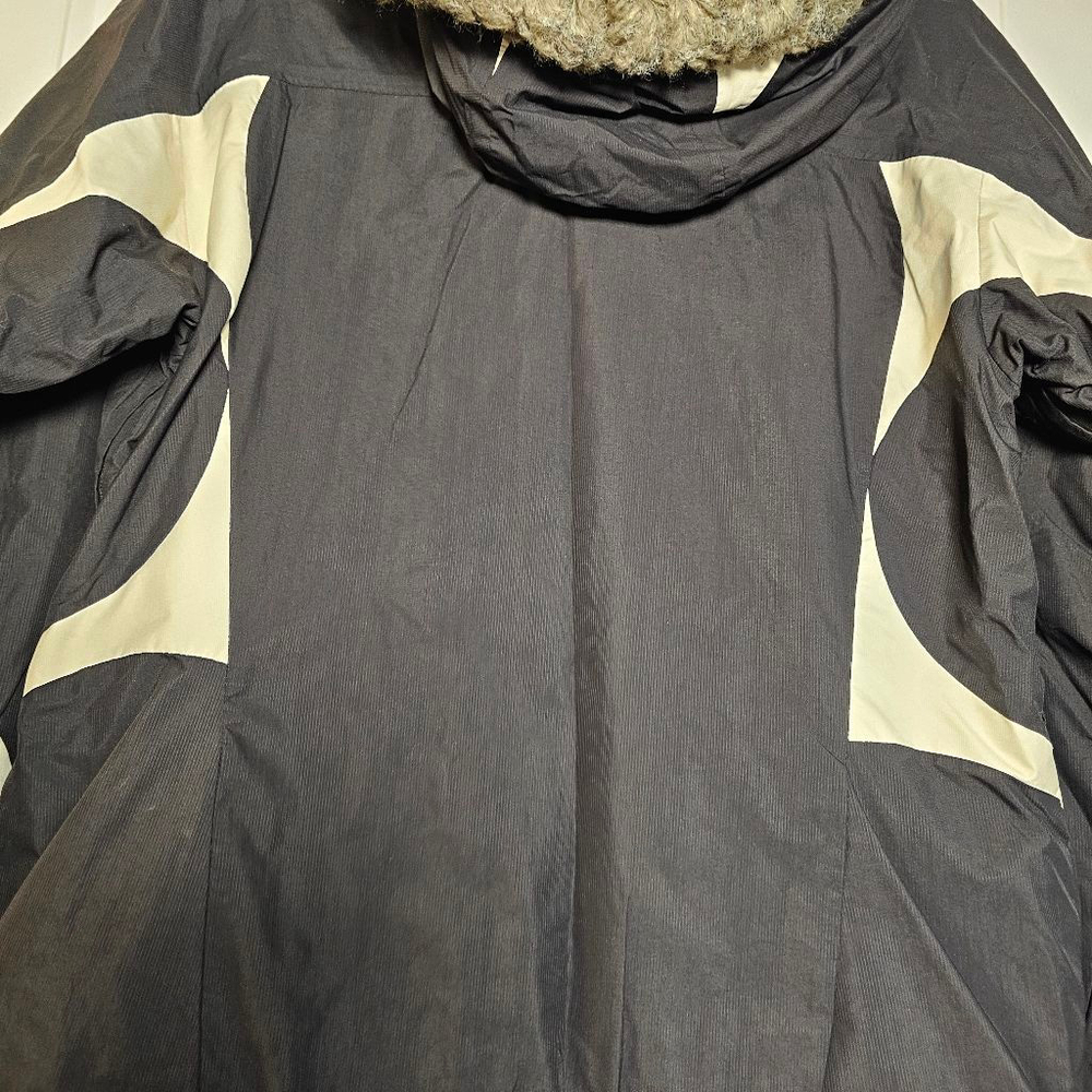 Columbia med lightweight black/cream winter jacket - Picture 8 of 12